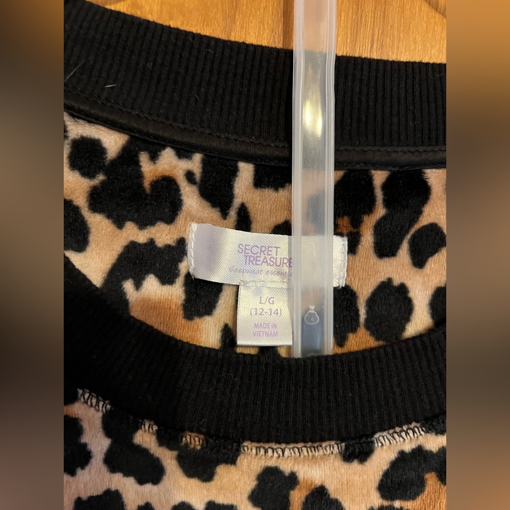 Leopard outfit - Picture 5 of 6
